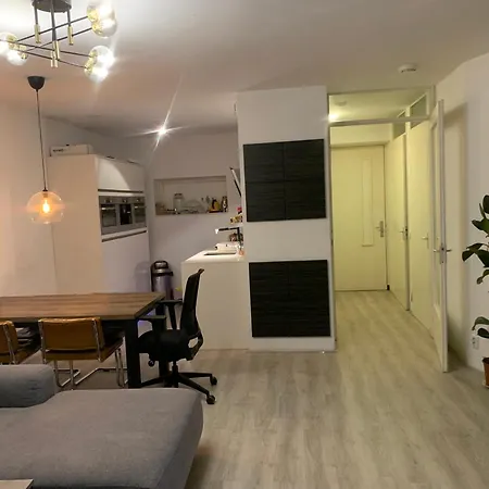 Apartment Deluxe With Great View Free Parking Rotterdam